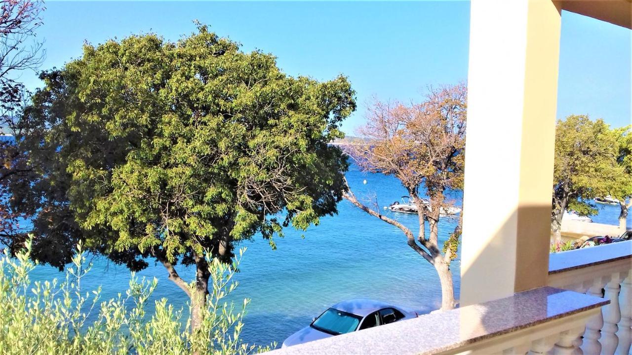 Branko Fabijanic Front Row By The Sea Selce Exterior foto